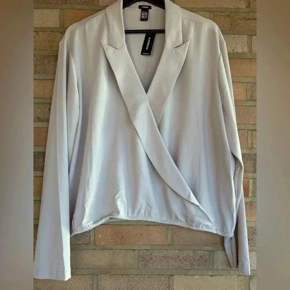 NWT Expresss Faux Wrap v neck notched collar elastic waist long sleeve blouse - Picture 1 of 8